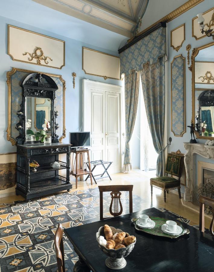 فندق Carafa Di Maddaloni Residenza Di Charme نابولي المظهر الخارجي الصورة