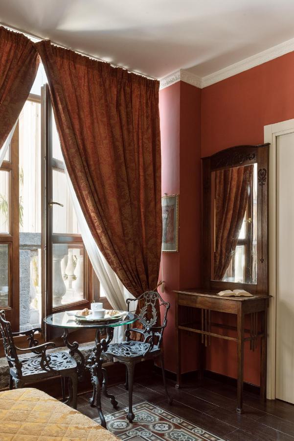 فندق Carafa Di Maddaloni Residenza Di Charme نابولي المظهر الخارجي الصورة