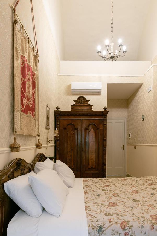 فندق Carafa Di Maddaloni Residenza Di Charme نابولي المظهر الخارجي الصورة