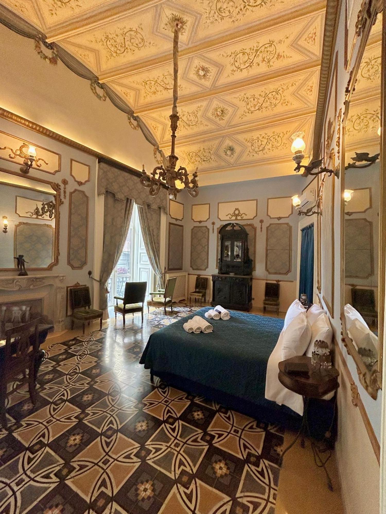 فندق Carafa Di Maddaloni Residenza Di Charme نابولي المظهر الخارجي الصورة