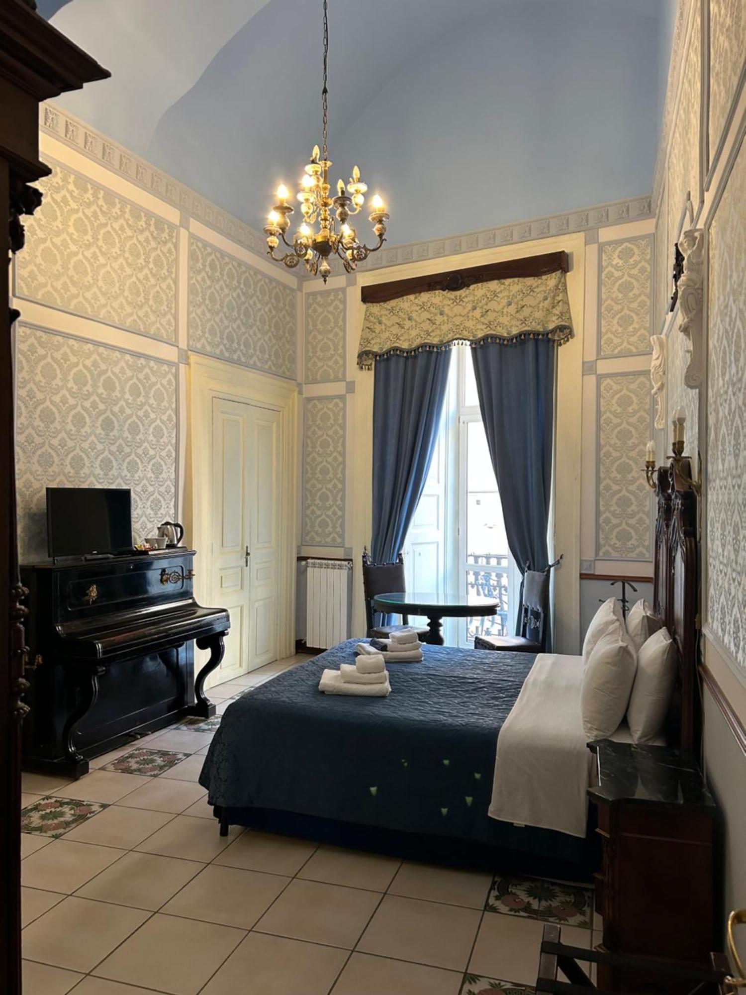 فندق Carafa Di Maddaloni Residenza Di Charme نابولي المظهر الخارجي الصورة